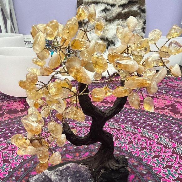 Handmade Citrine Gemstone Tree on an Amethyst Base - Picture 8 of 8